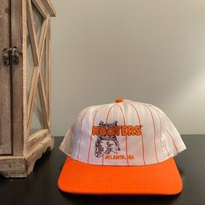Vintage 1990 90’s Hooters orange stripped trucker baseball cap hat